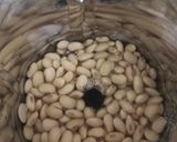 A picture of step 2 of Apple banana soya shake.