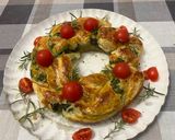 A picture of step 5 of Spinach and Ricotta Puff Pastry Braid Ring.