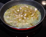 Foto del paso 1 de la receta: Rape con langostinos y tallarinas