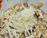 Foto del paso 2 de la receta: Tortilla de patatas,cebolla, bacon y champiñones al horno🔥🥔🥓🍄