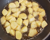 Foto del paso 1 de la receta: Patatas bravas con salsas de Alioli y Agridulce