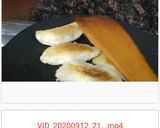 A picture of step 4 of Bread choco lava.