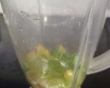 A picture of step 3 of Grapes smoothie.