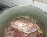 Foto del paso 3 de la receta: Pecetito de cerdo mechado con Roquefort al vino tinto con papas noisette saborizadas