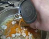 Foto del paso 3 de la receta: Patatas a la marinera con mejillones y gambas
