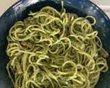 Foto del paso 4 de la receta: Espaguetis al Pesto con chicha