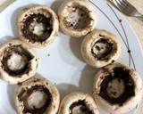 Foto del paso 2 de la receta: Champiñones rellenos de puerros y espinacas