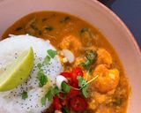 A picture of step 2 of Thai red prawn curry with sticky rice.
