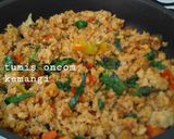 Foto langkah ke 5 dari resep Tumis Oncom Kemangi.