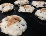 Foto del paso 7 de la receta: Galletas con chips en 15 minutos (10 unidades)