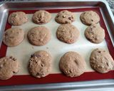 Foto del paso 5 de la receta: Cookies Morenas con chips de chocolate