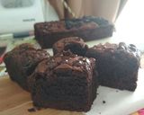 Foto langkah ke 18 dari resep Shiny Crust Brownies Topping Choco Oreo 🍫.