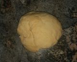 Foto del paso 2 de la receta: Medialunas de Manteca súper fáciles