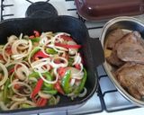 Foto del paso 2 de la receta: Bifes a la criolla