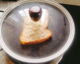 A picture of step 3 of Cheese Spread Garlic Toast 🤤 😋.