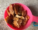 A picture of step 2 of Mamrana ladoo.