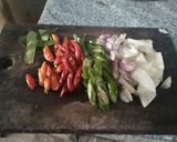 Foto langkah ke 2 dari resep Udang Pedas Manis.