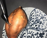 Foto del paso 1 de la receta: Cocer patatas, batatas en microondas