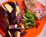 Foto langkah ke 1 dari resep Tumis Terong.