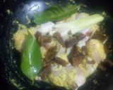 Foto langkah ke 3 dari resep Ayam goreng pedas manis gurih.