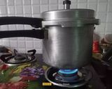 A picture of step 2 of Lasaniya Bhungla Batata.