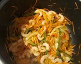 Foto del paso 3 de la receta: Tallarines con vegetales y camarón