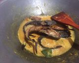 Foto langkah ke 5 dari resep Mangut Lele Kemangi.