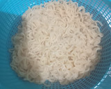 Foto langkah ke 1 dari resep Mie Goreng Ayam Suwir.