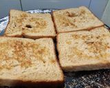 A picture of step 4 of Easy Bread Omelete.