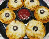 A picture of step 7 of Mini Pizza 🍕🍕🍕.