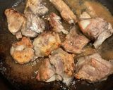 A picture of step 2 of Flour-Dusted Pork Ribs.