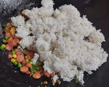 Foto langkah ke 4 dari resep Nasi Goreng Hongkong.