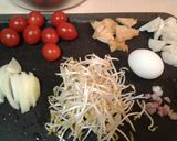 Foto langkah ke 1 dari resep Kwetiaw Goreng Tomatto.