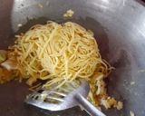 Foto langkah ke 2 dari resep Mie Tek Tek Goreng.