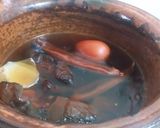 Foto del paso 1 de la receta: Caldo Rojo de Pollo con Pasas 🍲