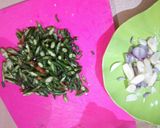 Foto langkah ke 1 dari resep Tahu Kikil oseng.