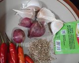 Foto langkah ke 1 dari resep Spageti Aglio Lio ayam cincang.