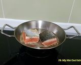 Hình bước làm 2 của món Cá Hồi Rim Nước Tương 연어간장조림