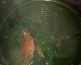 Foto langkah ke 3 dari resep Sayur bening bayam dan rajungan.