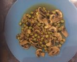 Foto del paso 3 de la receta: Guisantes con champiñones y jamón
