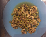 Foto del paso 3 de la receta: Guisantes con champiñones y jamón