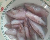 Foto langkah ke 1 dari resep Cumi cumi saos asam manis.