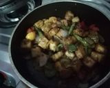 A picture of step 4 of Paneer Chilli In Noodles Basket.
