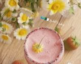 صورة لخطوة 6 من وصفة ميلك شيك الفراولة 🍓 Strawberry Milkshake