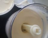 A picture of step 1 of Honey sweetened double Cream and cream cheese.
