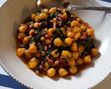 Foto del paso 4 de la receta: Garbanzos con espinacas y jamón