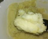 A picture of step 2 of Hot and spicy potato balls.