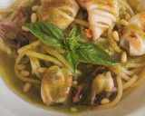 Foto del paso 5 de la receta: Chipirones con Espaguetis al Pesto