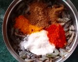 झींगा फ्राई मछली (Jhinga fry machali recipe in Hindi) रेसिपी चरण 2 फोटो