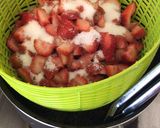 Foto del paso 6 de la receta: Torta de frutillas con crema y dulce de leche